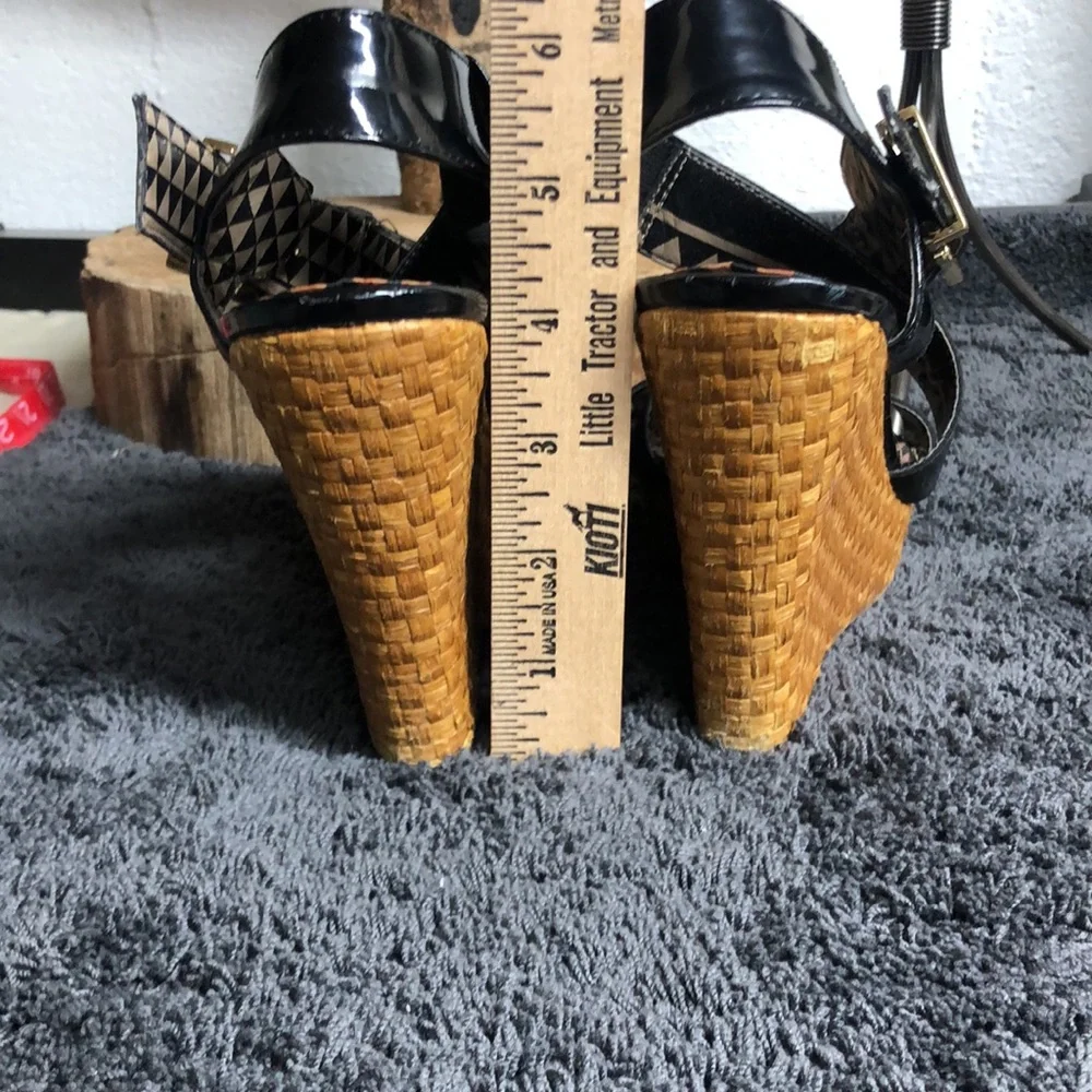 Jessica‎ Simpson Wedged Sandals size 6